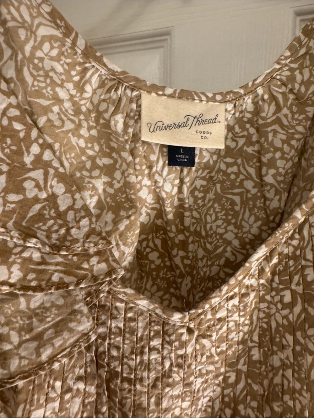 Universal Thread Floral Ruffle Sleeve Camisole - Tan & White - Picture 2 of 5